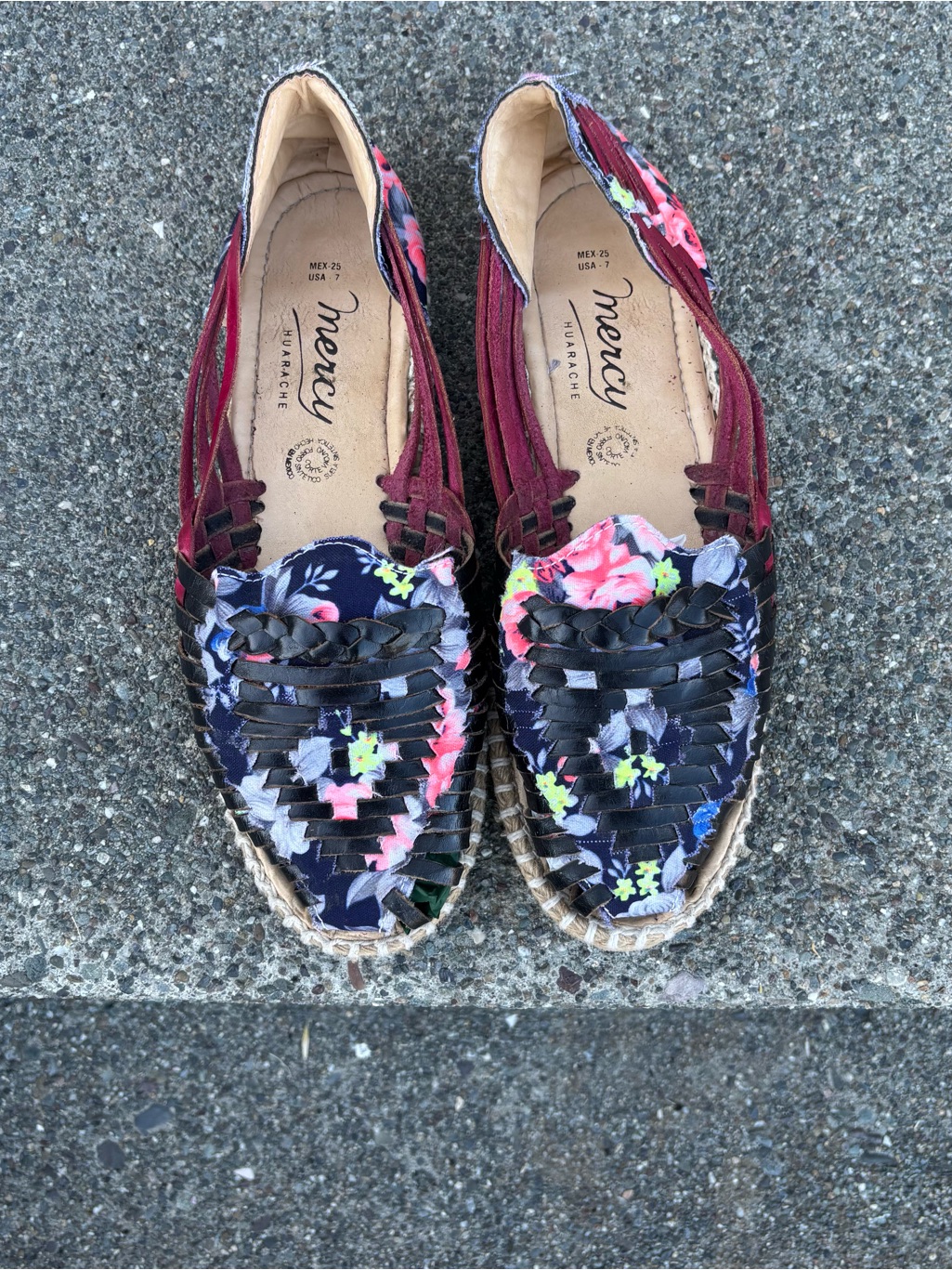 Mercy Mexican Huarache Leather Size 7 Black Floral
